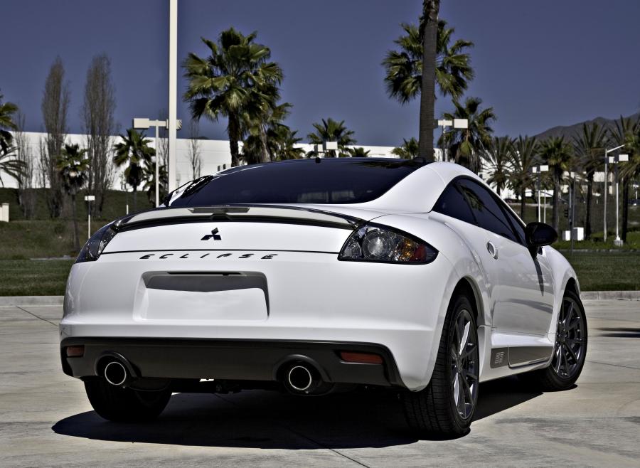  Mitsubishi Eclipse SE 2012 года  (фото 5 из 6)
